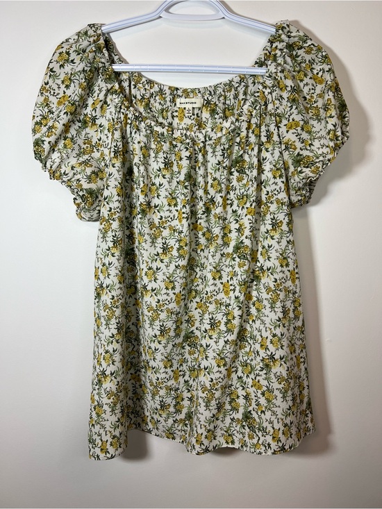 Max Studio Tops - Max Studio White Floral Chic Puff-Sleeve Blouse with Yellow Print Women’s Large